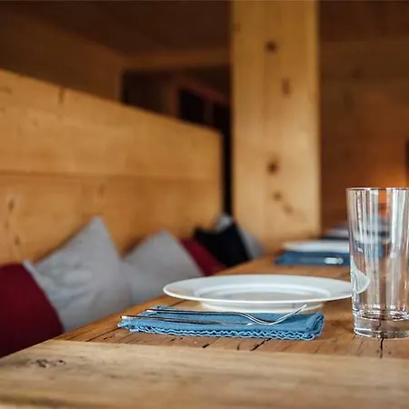 Chalet Isabel Garden غشتاد